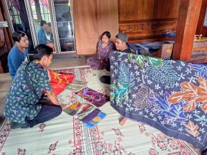 Read more about the article Junjung Drajat Sentra Batik Desa Mijen Demak