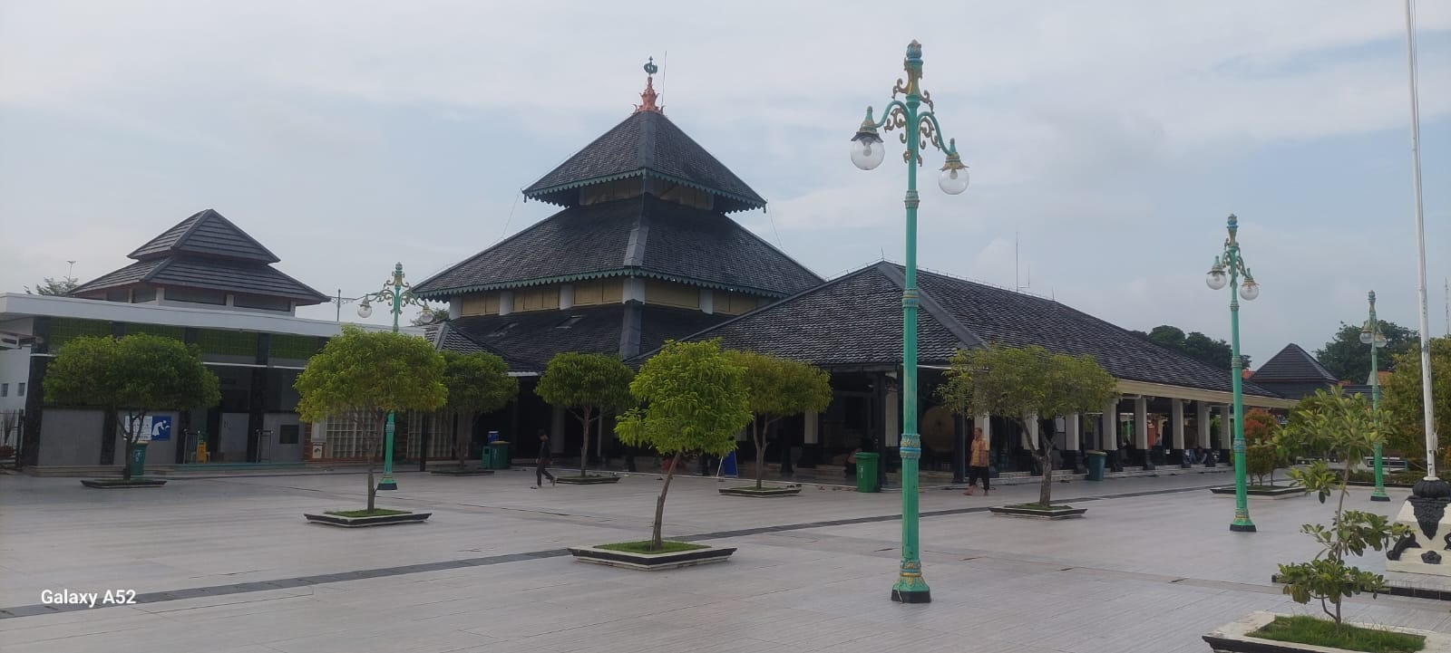 You are currently viewing Kunjungan Peziarah ke Masjid Agung Demak Menurun Drastis