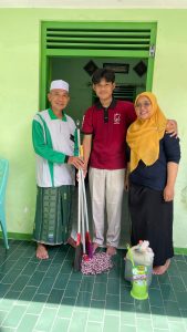 Read more about the article Duta Wisata Demak Bergerak Turun Langsung Tinjau dan Bantu Warga Terdampak Banjir