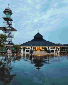 Read more about the article Masjid Agung Demak Banjir